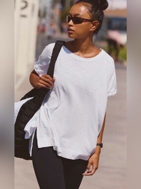 NWT FREE PEOPLE MOVEMENT NOMADIC TEE WHITE XS